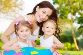 二胎小孩搞笑视频,欢乐满屋，笑料连连