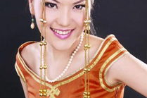 乌兰图雅素颜生活照,乌兰图雅素颜下的真实生活瞬间